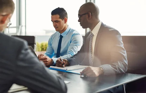 Advisory and graphic design services